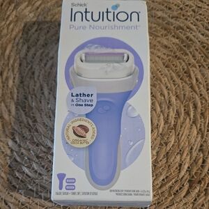 Schick Intuition Pure Nourishment Women's Razor - Blue